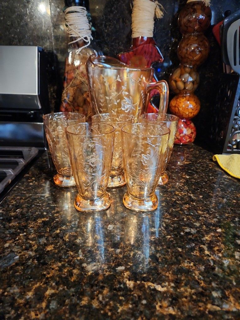  1950 Vintage Depression Jeannette  Glass Pitcher And 5 Cups