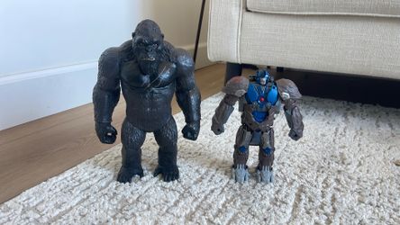 Kong and Optimus Primal toy