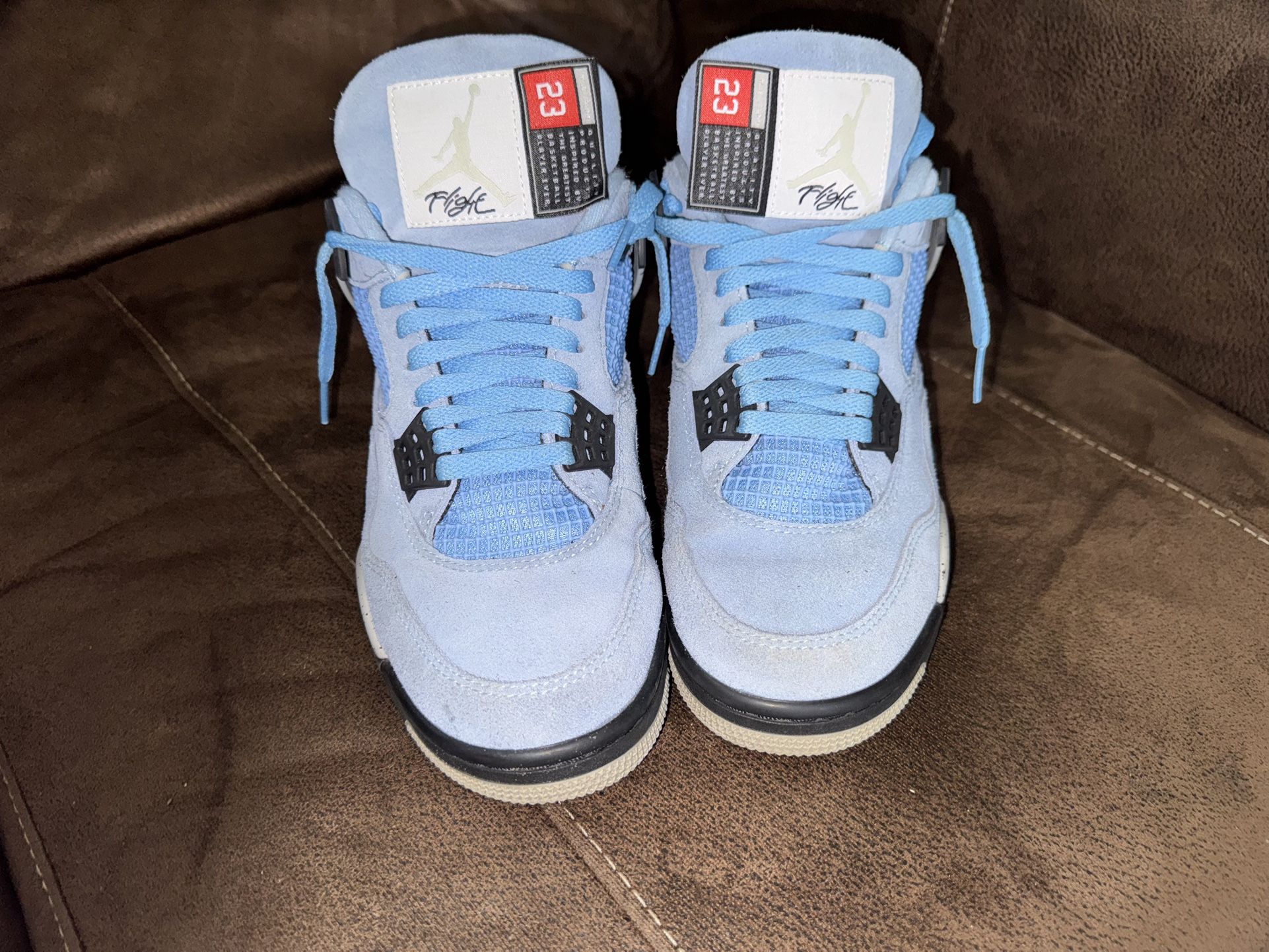 Air Jordan 4 Retro “UNC” Men’s 8.5 – Gently Used w/ Box