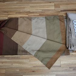 MULTICOLORED SHOWER CURTAIN W/FABRIC LINER & NEW HOOKS