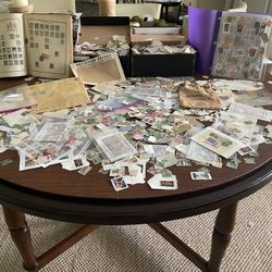 Huge Collection Of Worldwide Stamps 