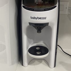 Baby Brezza ,,, Baby Milk Dispenser 