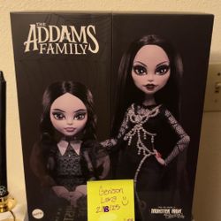 Addams Family Skullectors Box  (EMPTY BOX, SLEEVE AND CARD OF AUTHENTICITY ONLY!)