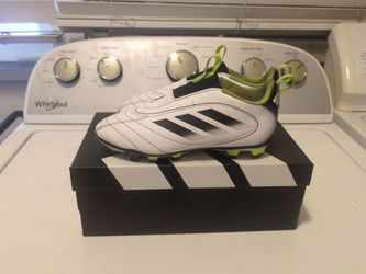 Soccer cleats boys size 1