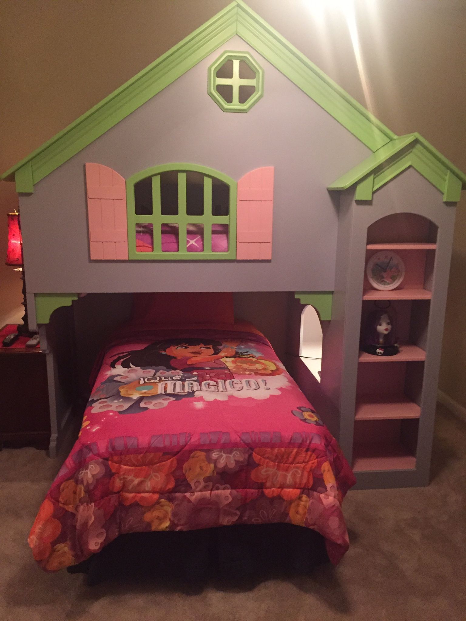 Dollhouse Bunkbeds In Excellent Condition