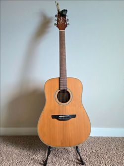 Takamine GS330S Acoustic Guitar with Stand, Tuner, and Kyser Capo