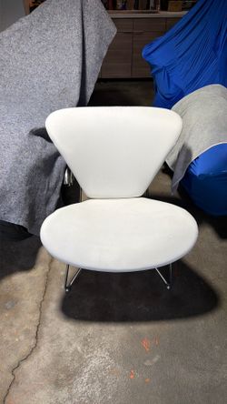 White accent chair