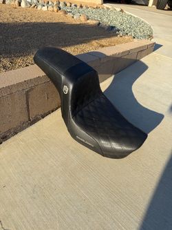 Dyna seat
