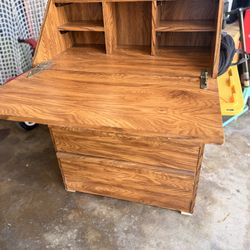 Dresser desk