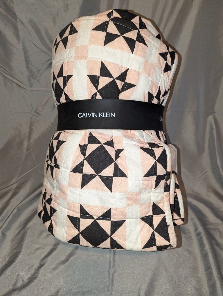 Calvin Klein Comforter/Blanket