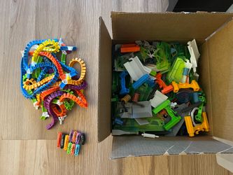 Free Hex Bots Track Building Set