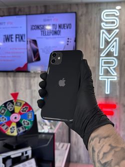 Apple iPhone 11 64 GB - Black (Unlocked) + Warranty