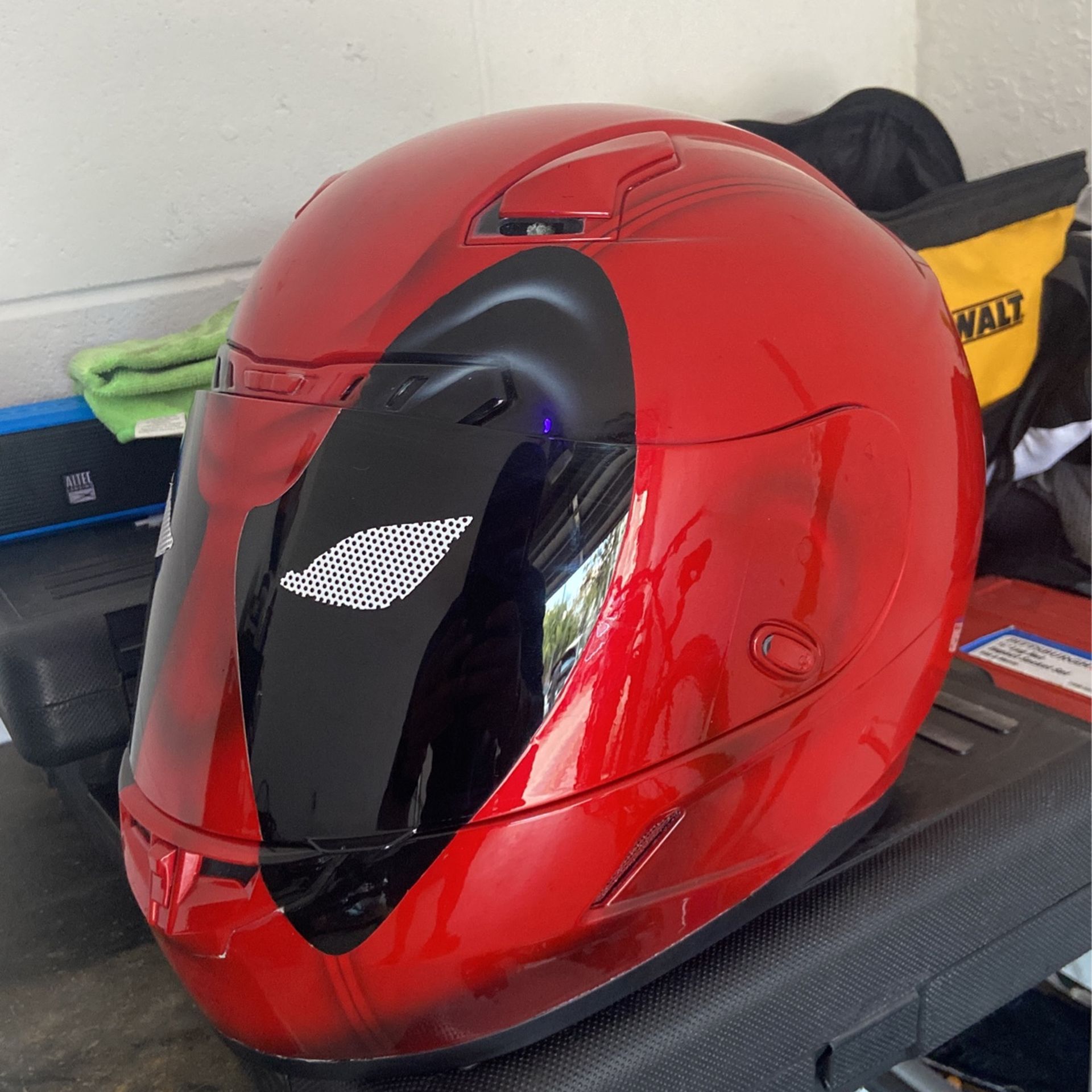 Deadpool Custom Motorcycle helmet L for Sale in Orlando, FL - OfferUp