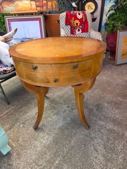 Vintage Drum-Style Side Table – Burl Wood and Leather Top