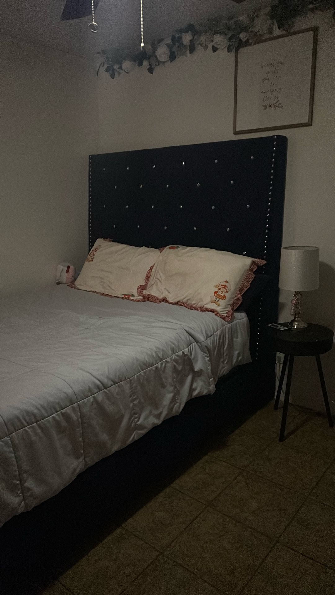Queen Size Bed With Mattress And Dresser
