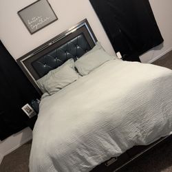 Queen Bed And Dresser