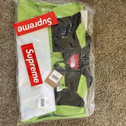 Supreme TNF Mountain Parka Lime