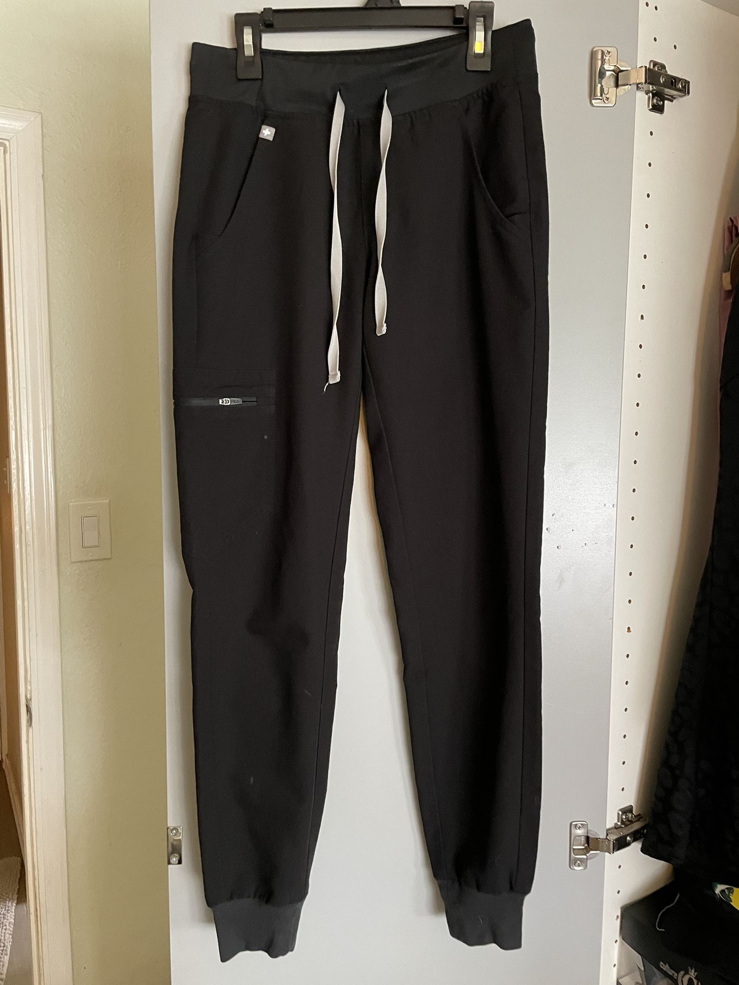 Figs Jogger Scrubs
