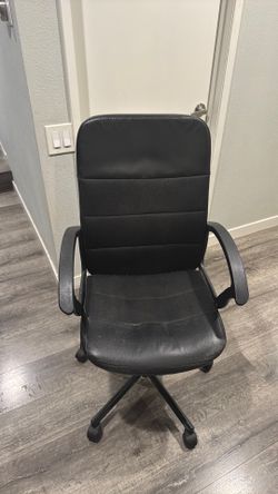 Black Office Chair with Wheels