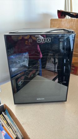 Emerson wine and beverage mini fridge