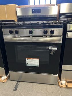 Frigidaire Stainless Steel Gas Range!