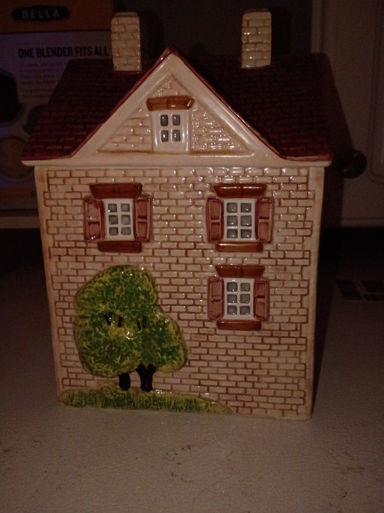 Johnson Friendly Cookie Jar