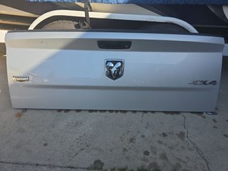 Dodge ram tailgate