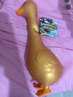 Squishy Stretchy SmushWorld Golden Goose