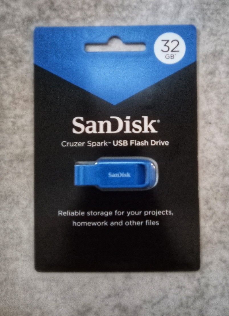 SanDisk Cruzer Spark USB Flash Drive 
