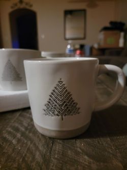 Hearth & Hand Magnolia Stoneware Coffee Mug w/Christmas Tree Design 