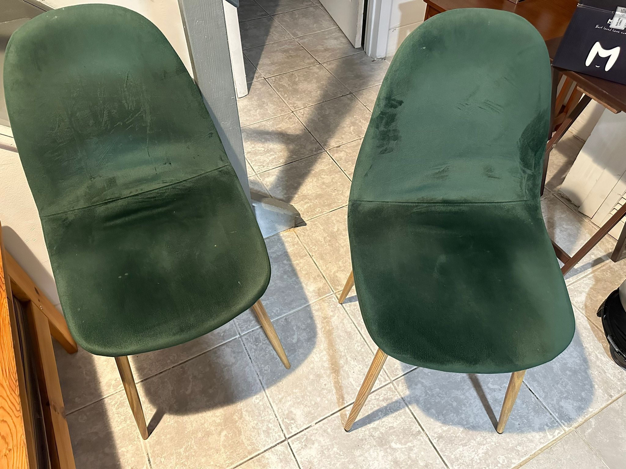 (4) Dining Room Chairs Velvet emerald Green Color 