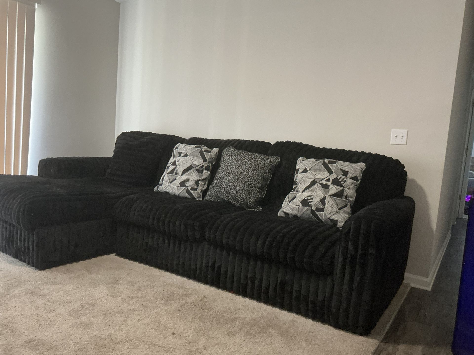 Ment Condition Couch Sectional Only Few Mouths Old