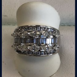 VS Diamonds And White Gold Ring