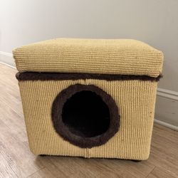 Cat Scratcher/cat House