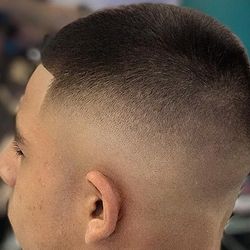 Barber In TULARE