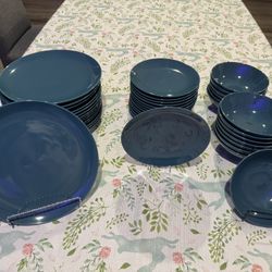 Ceramic Plates & Bowls