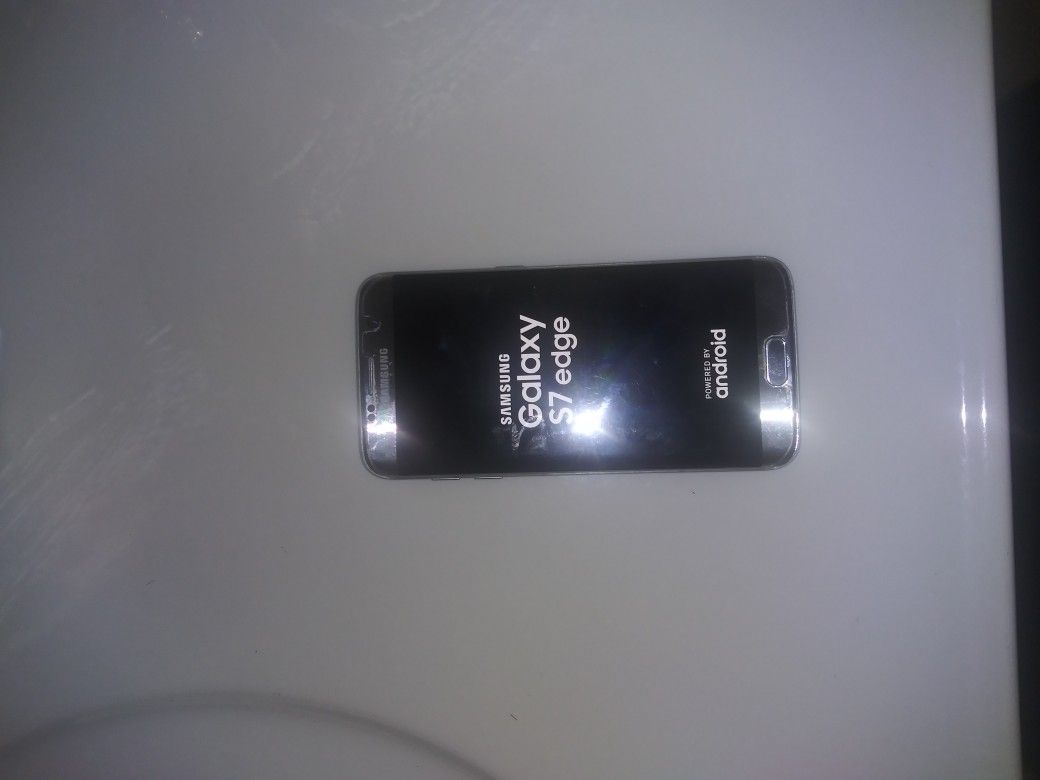 Galaxy S7 edge 32 gb cellphone (unlocked)