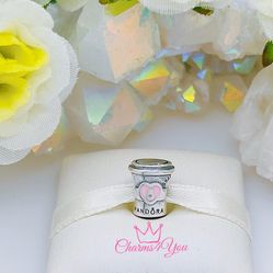 Adorable Charm 925 silver for Pandora moments bracelet.
