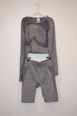 Gymshark Flex Seamless Matching Set Long Sleeve Crop Top Shorts Charcoal Marl