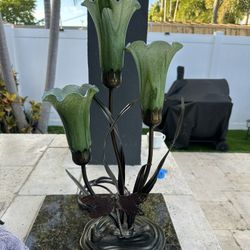 DALE TIFFANY DRAGONFLY W/ GREEN ART GLASS TULIP SHADES BRONZE FINISH TABLE LAMP