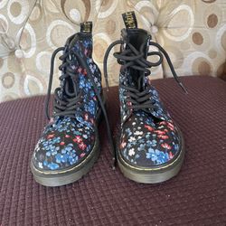 Dr Martens Girl Shoes