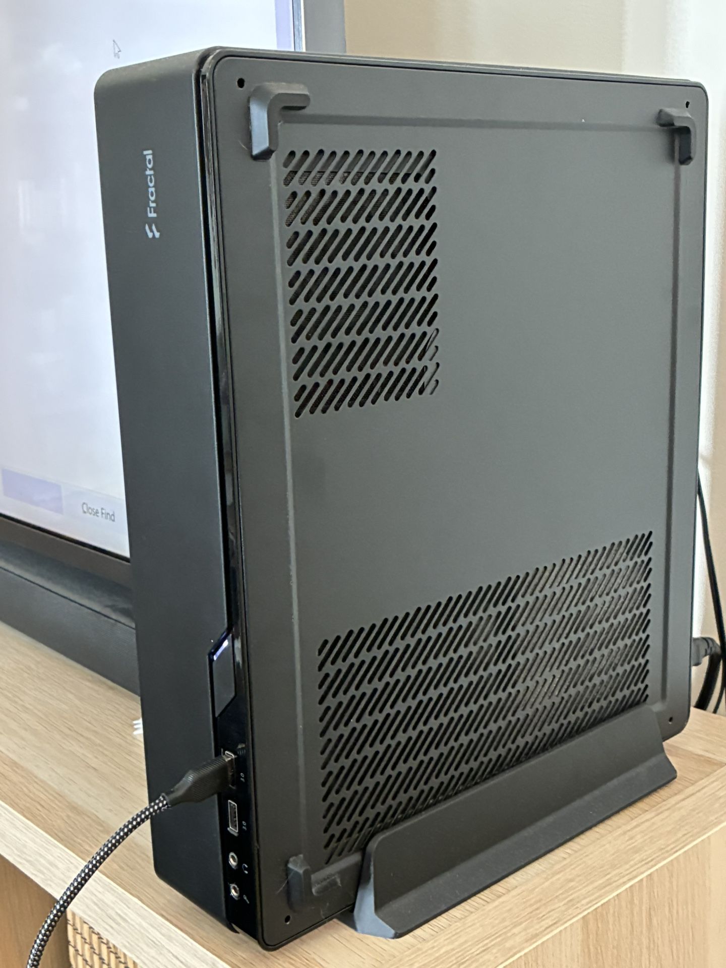 Console Form-factor Gaming PC