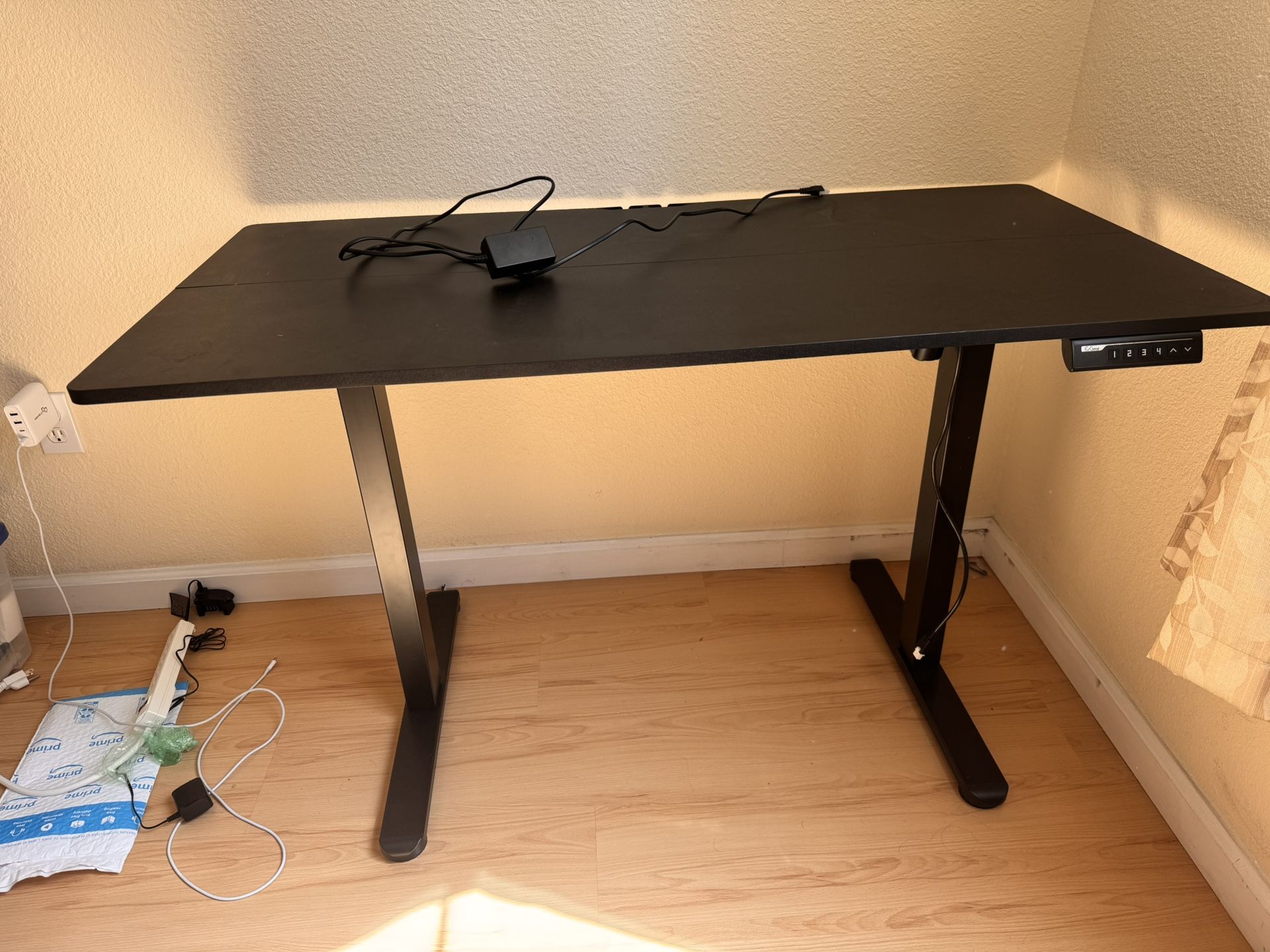 Electronic Standing Desk