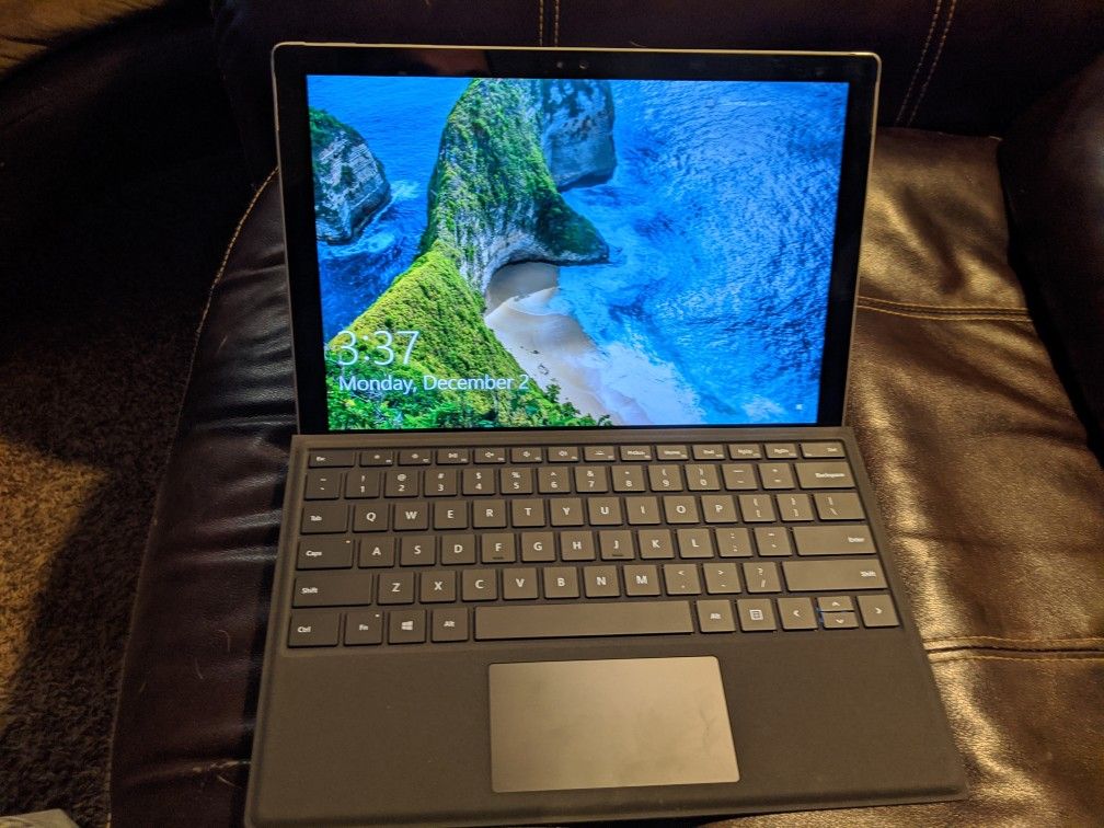 2017 Surface Pro 4- i7 - 16GB Ram-256GB SSD