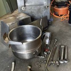 Cleveland Steam Kettle On Stainless Steel Base Stand SD-K12