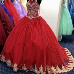 Vestido de Quinceañera  size 4, Enagua, Tiara Y Corona