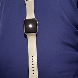 Apple Watch 42mm Aluminum (1st gen)