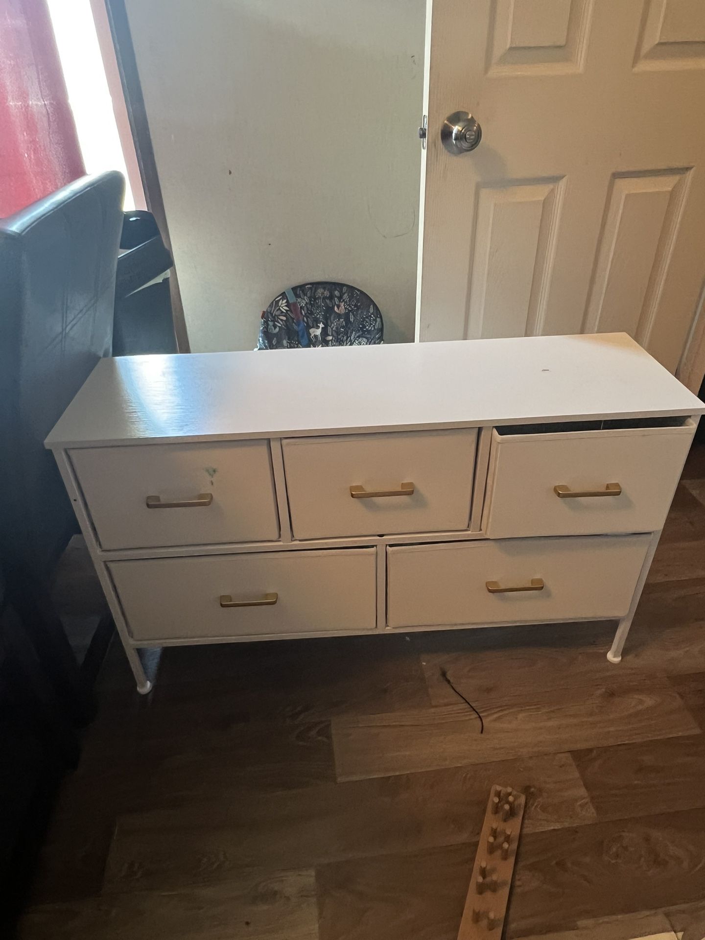 chest dresser