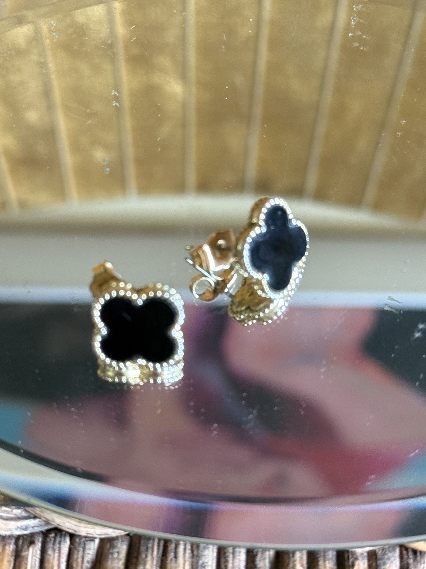 Made In Italy, Gold And Black Onyx Clover Ear