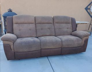Reclining sofa